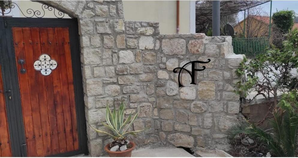Stone House In Buljarica Villa Petrovac Eksteriør billede