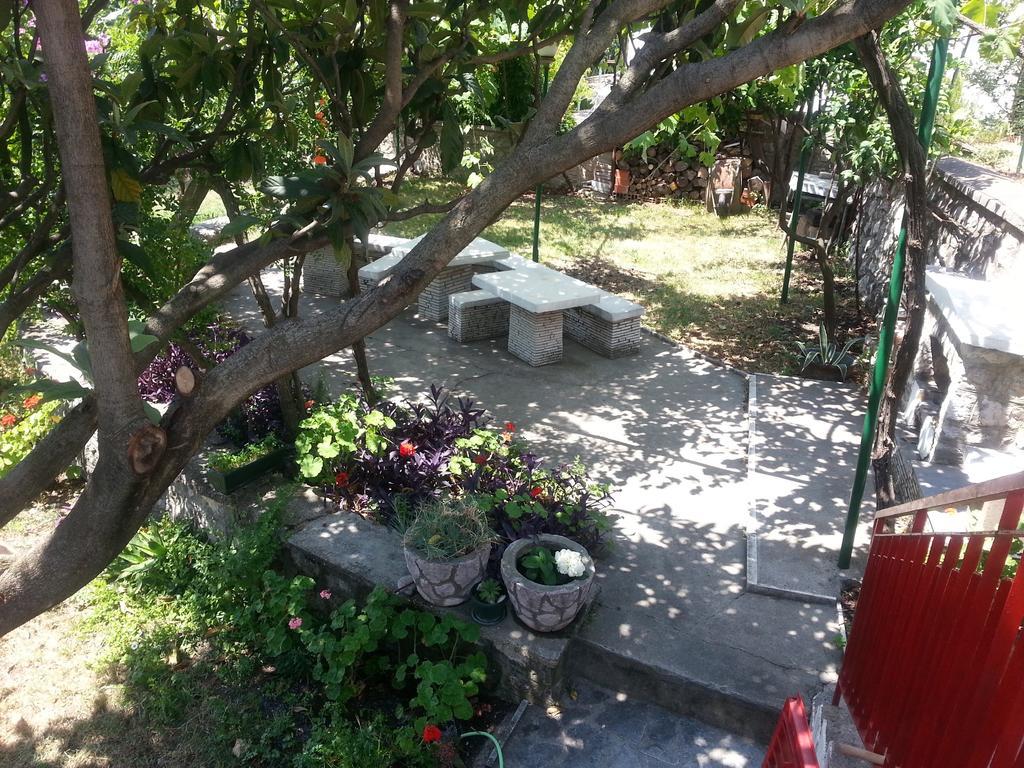 Stone House In Buljarica Villa Petrovac Værelse billede