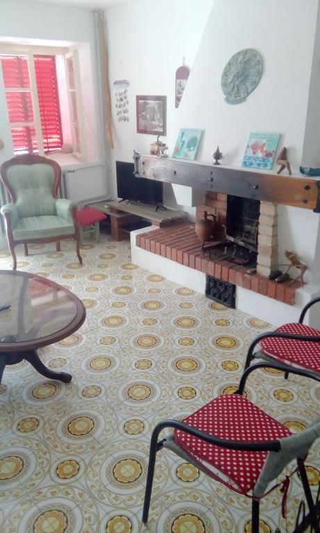 Stone House In Buljarica Villa Petrovac Eksteriør billede